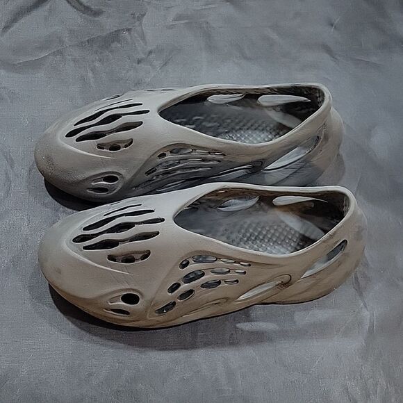 ADIDAS YEEZY FOAM RUNNER 'STONE SAGE (TD) - Picture 6 of 16